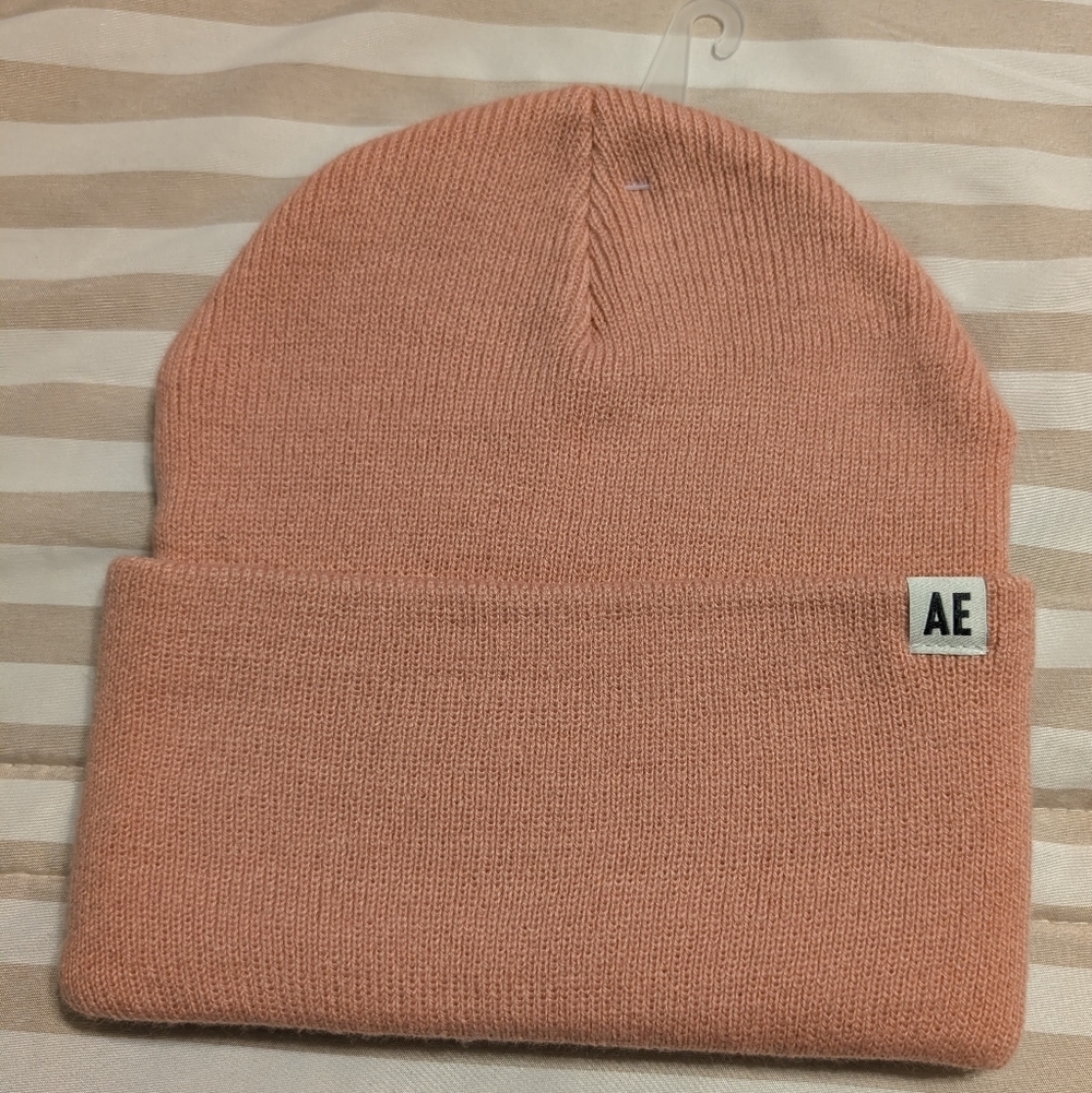 *NWOT American Eagle Peach Knit Hat